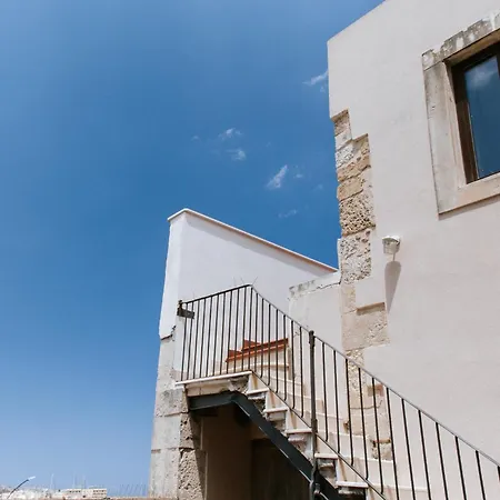 Le Nereidi Konukevi Siraküza